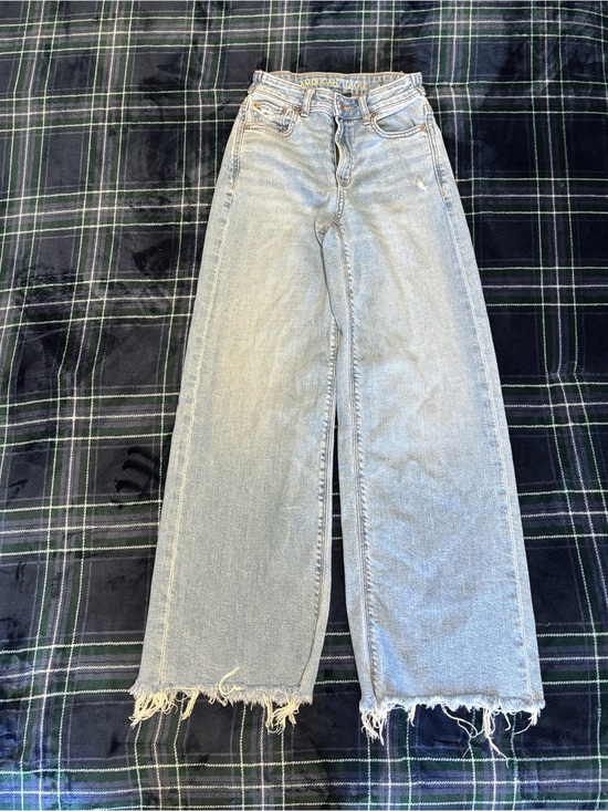 American Eagle Outfitters Denim - American Eagle light wash super high rise baggy jeans. Size 000 short.